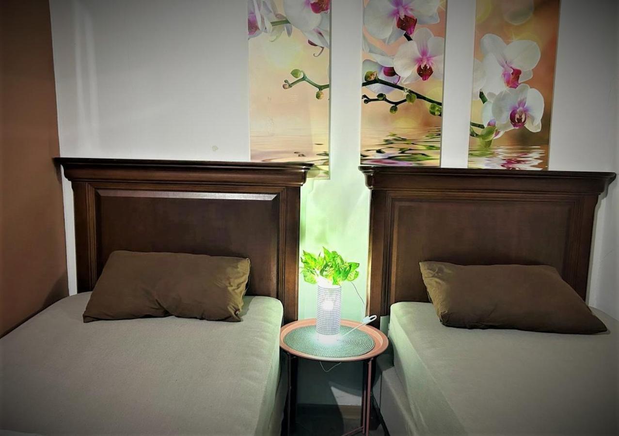 Bern Hostel Kisinyov Kültér fotó