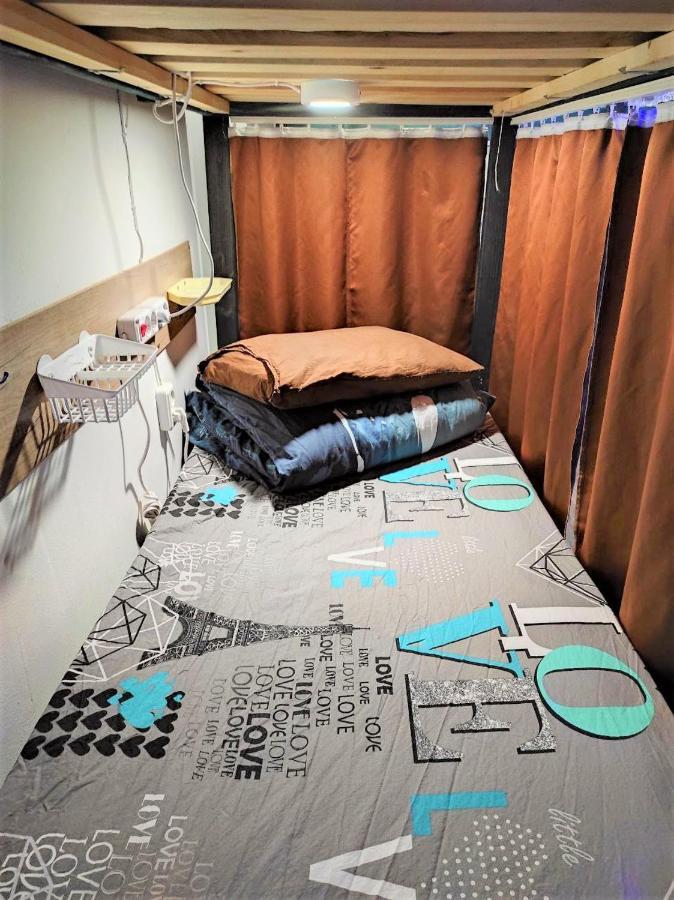 Bern Hostel Kisinyov Kültér fotó