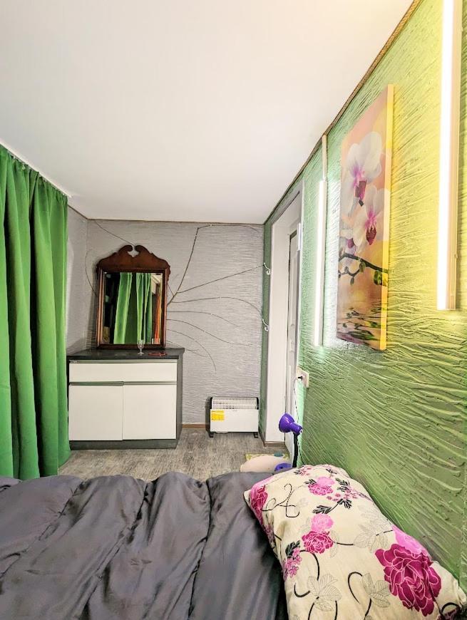 Bern Hostel Kisinyov Kültér fotó